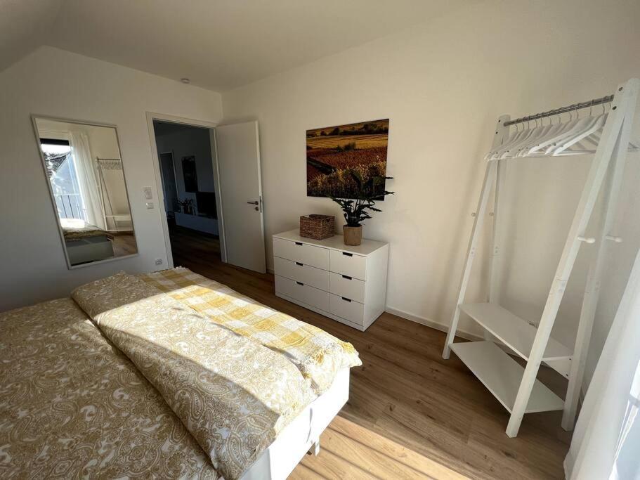 Rueckzugsort Im Rebenmeer Mit Terrasse, Grill & Parkplatz Venningen ภายนอก รูปภาพ